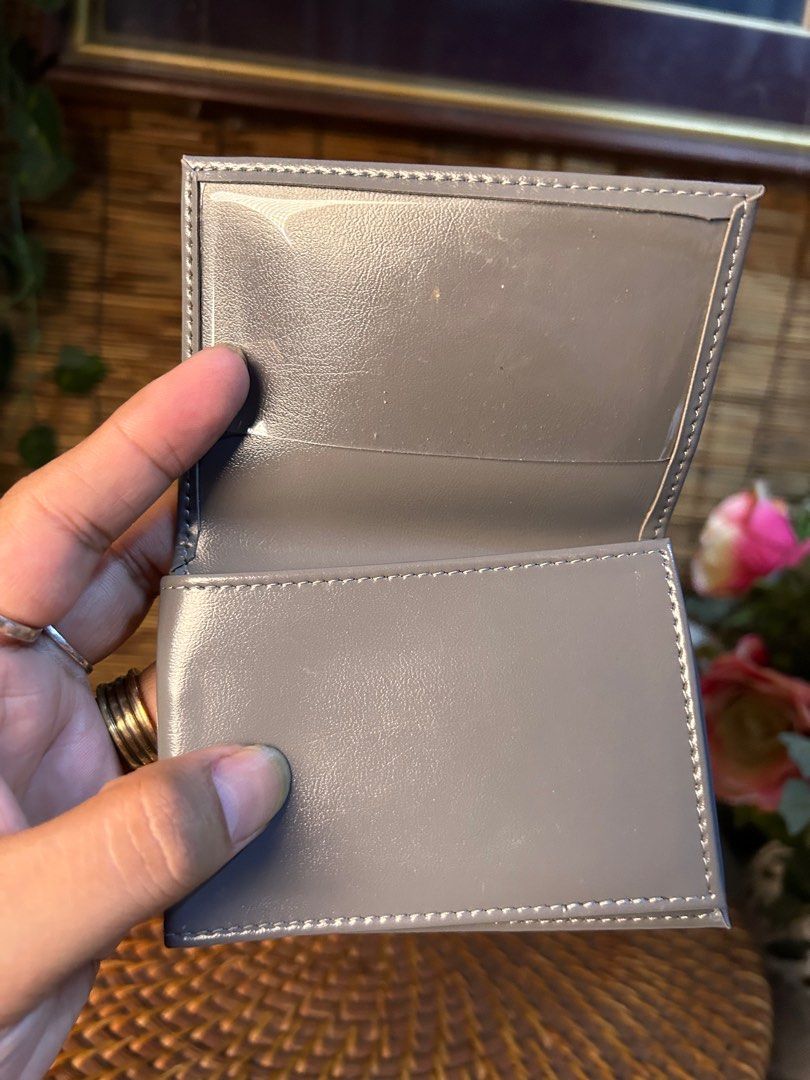 PHILIPPE CHARRIOL Card WALLET (Category: Luxury Bags & Wallets) located in Quezon City. Submitted by whatsinmyclosett (Listing ID 1249724281, Image 3). Description: PHILIPPE CHARRIOL Card WALLET ☑️Item in Japan ☑️ORIGINAL ☑️Vintage ☑️Very Good Condition 🔴manage your expectations this is Second hand / Vintage Item Hindi Brand new Binibili mo. 🔴good as new! Issue is may slight pen marks sa harap 🔴BAWAL SA MAARTE 🔴NO RETURN, NO EXCHANGE !!.
