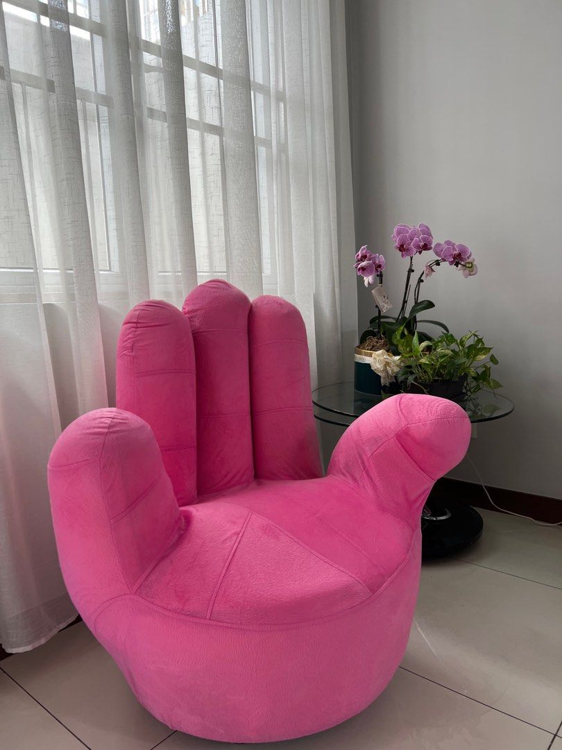 Hand Chair With Fingers 