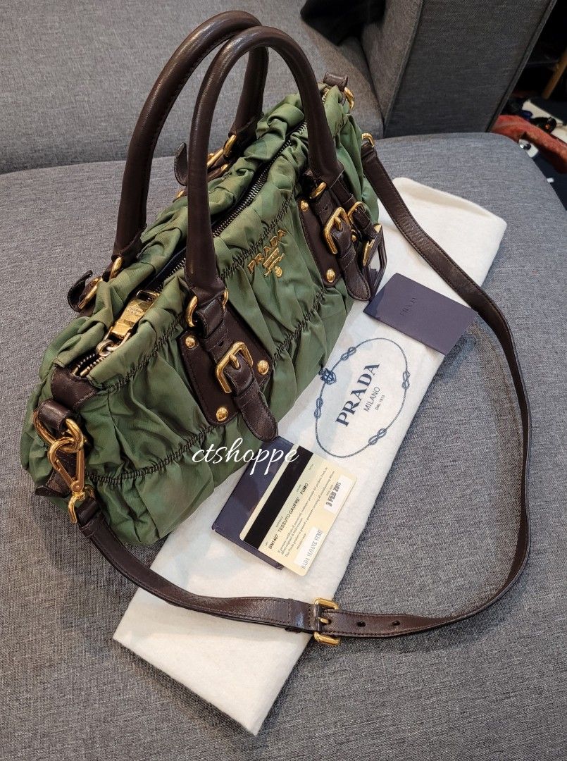 Prada tessuto nylon Beige Shoulder Bag - Article Consignment