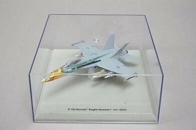 ARMOUR 1/100 MACKIT Set Metall Flugzeug F/A-18 Hornet Neuwertig Box EUR