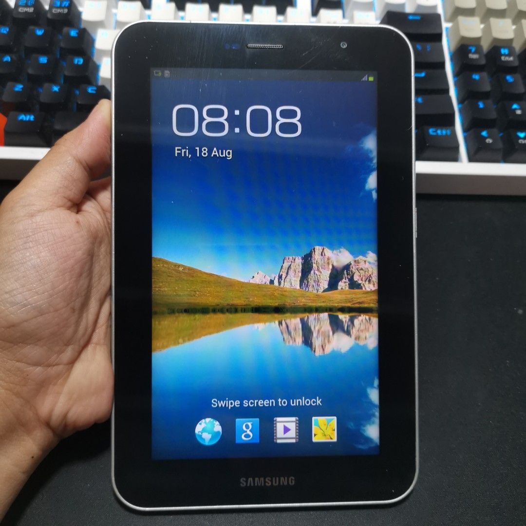 SAMSUNG Tab 7.0 Plus GT-P6200 | Item Code: 70 (Category: Android) located in Caloocan City. Submitted by christian.montalban (Listing ID 1249626045, Image 1). Description: SAMSUNG Tab 7.0 Plus GT-P6200 | Item Code: 70 Price: P1,499.00 Color: White 16GB ROM | 1GB RAM 7" PLS LCD Display 4,000 mAh Li-Ion Non-Removable Battery OS: Android 4.1.2 Issue: No SD & SIM Cap | No Power Button Package: Tablet Only Location: North Caloocan For Meetup: SM Fairv