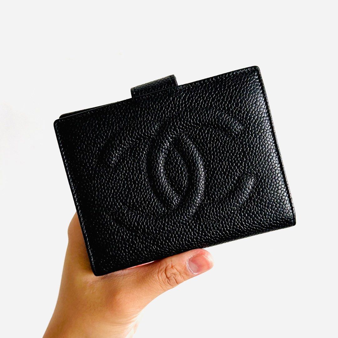 STEAL 🖤 Chanel Black GHW Caviar Leather Giant CC Logo Vintage Bifold  Compact Wallet 5s Authentic, Luxury, Bags & Wallets on Carousell