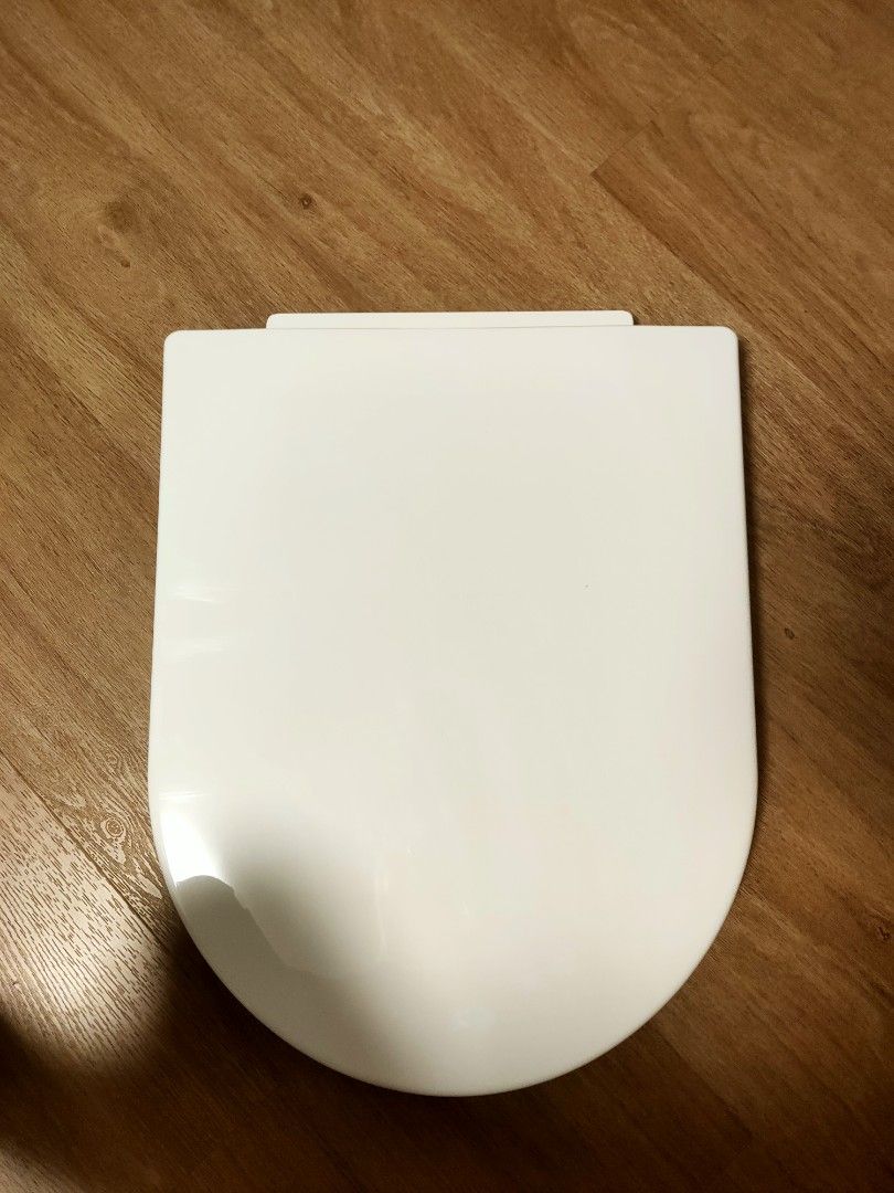 Toilet bowl cover, Furniture & Home Living, Bathroom & Kitchen Fixtures