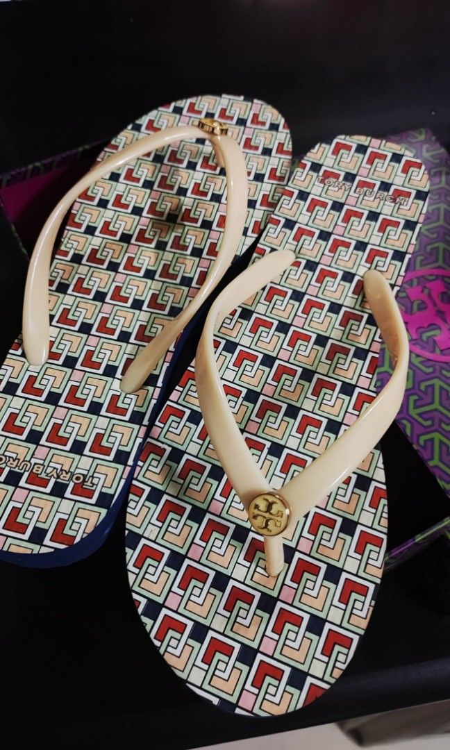 Tory Burch Flipflops flats (Category: Flats & Sandals) located in Caloocan City. Submitted by ellysaf42149 (Listing ID 1249795078, Image 1). Description: Actual item posted. Used once. Athentic. Bought in USA. Perfect condition for the box..