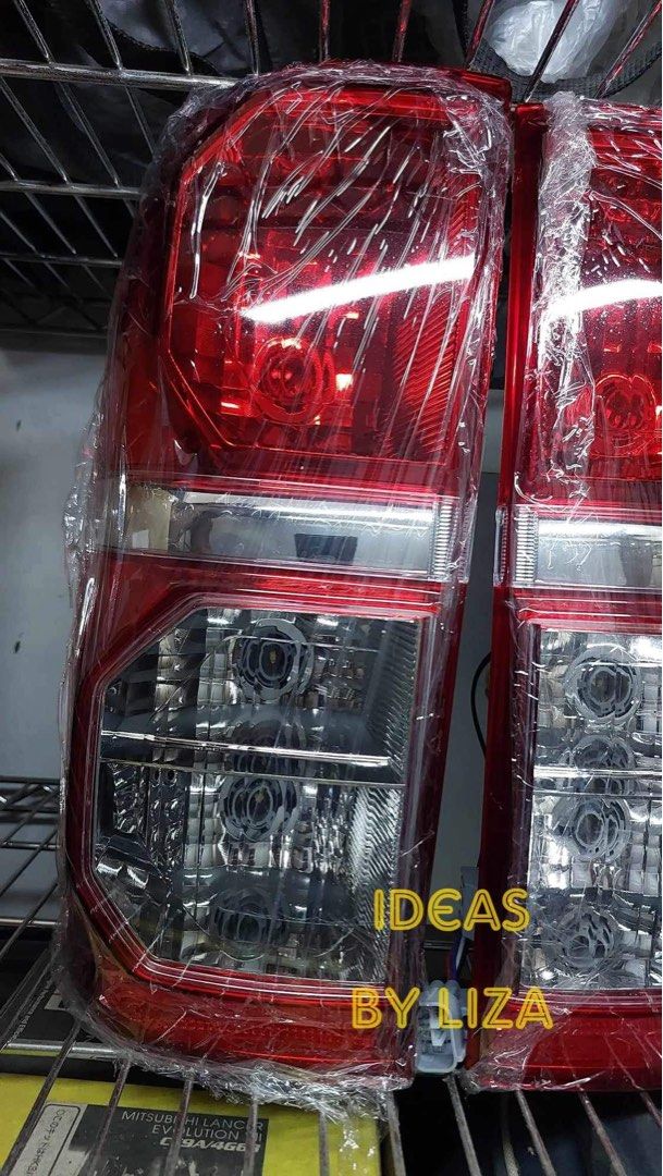 Toyota Hilux Vigo (Champ) tail light (pair), Car Parts & Accessories