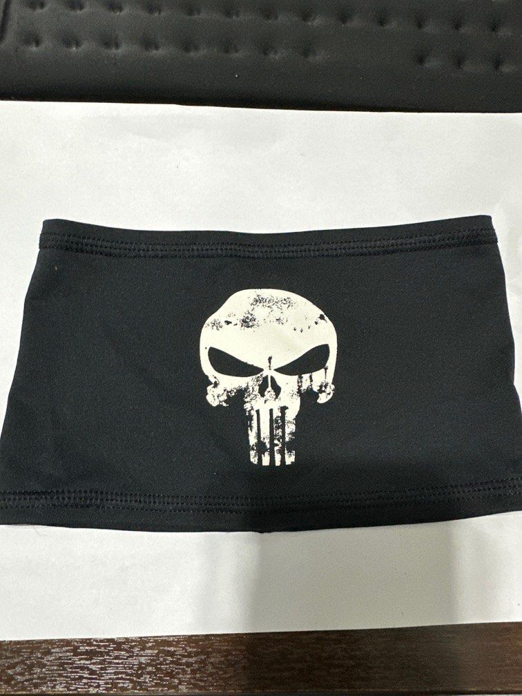 Under armour deals punisher skull wrap