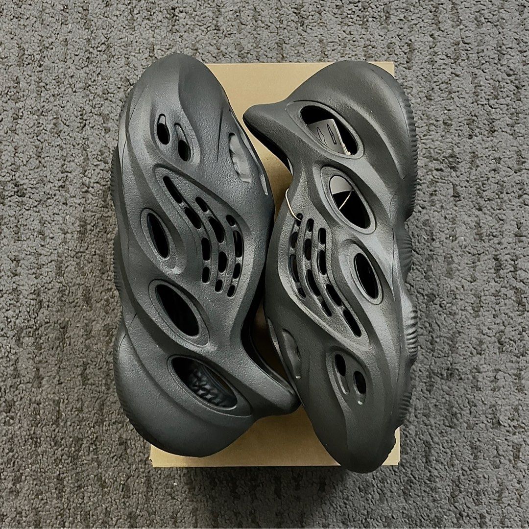 US7 - Yeezy foam runner carbon, Men's Fashion, Footwear, Sneakers on  Carousell