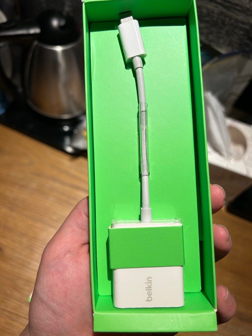 USB C to VGA adapter 轉換頭, 電腦＆科技, 電腦周邊及配件, 電腦線、轉接線及轉換器 Carousell