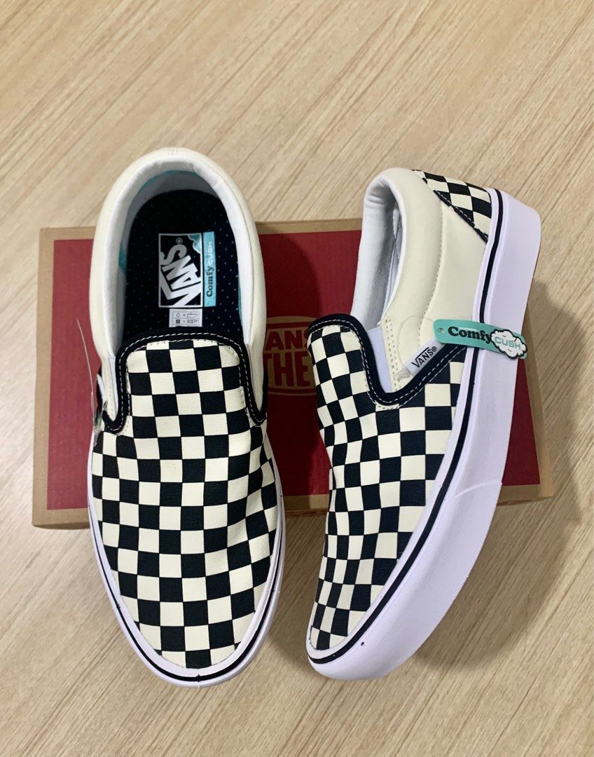 Comfycush hotsell checkered vans