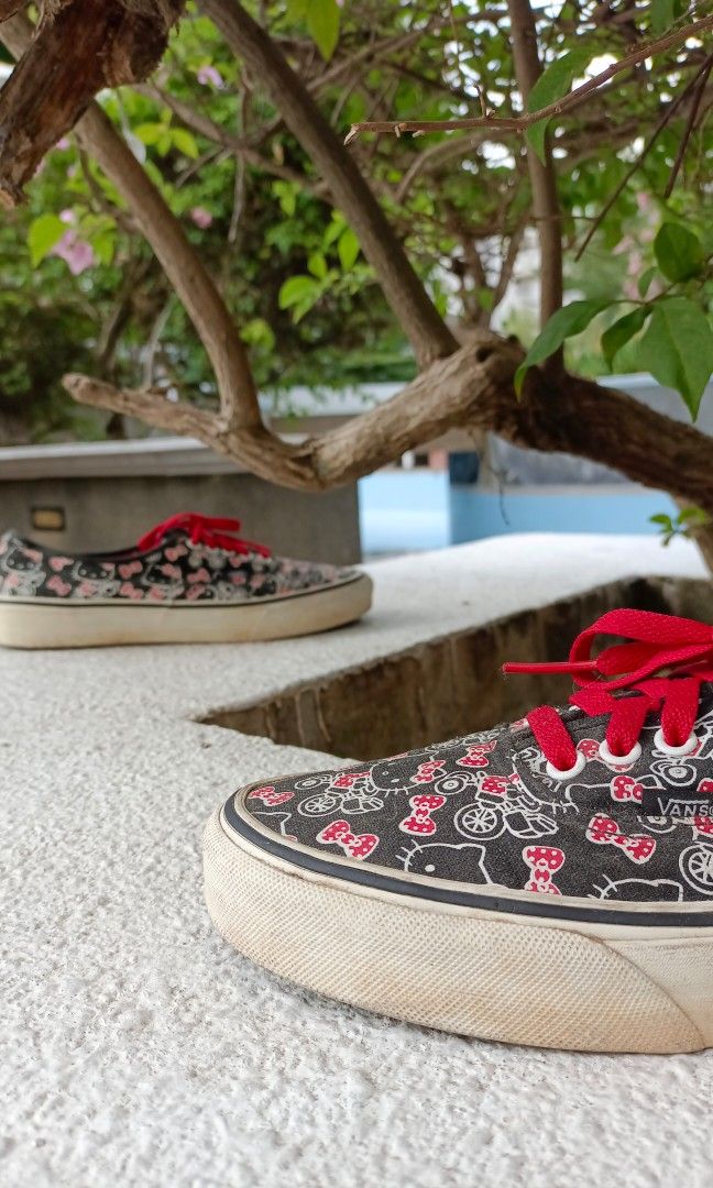 Hello kitty shoes vans store