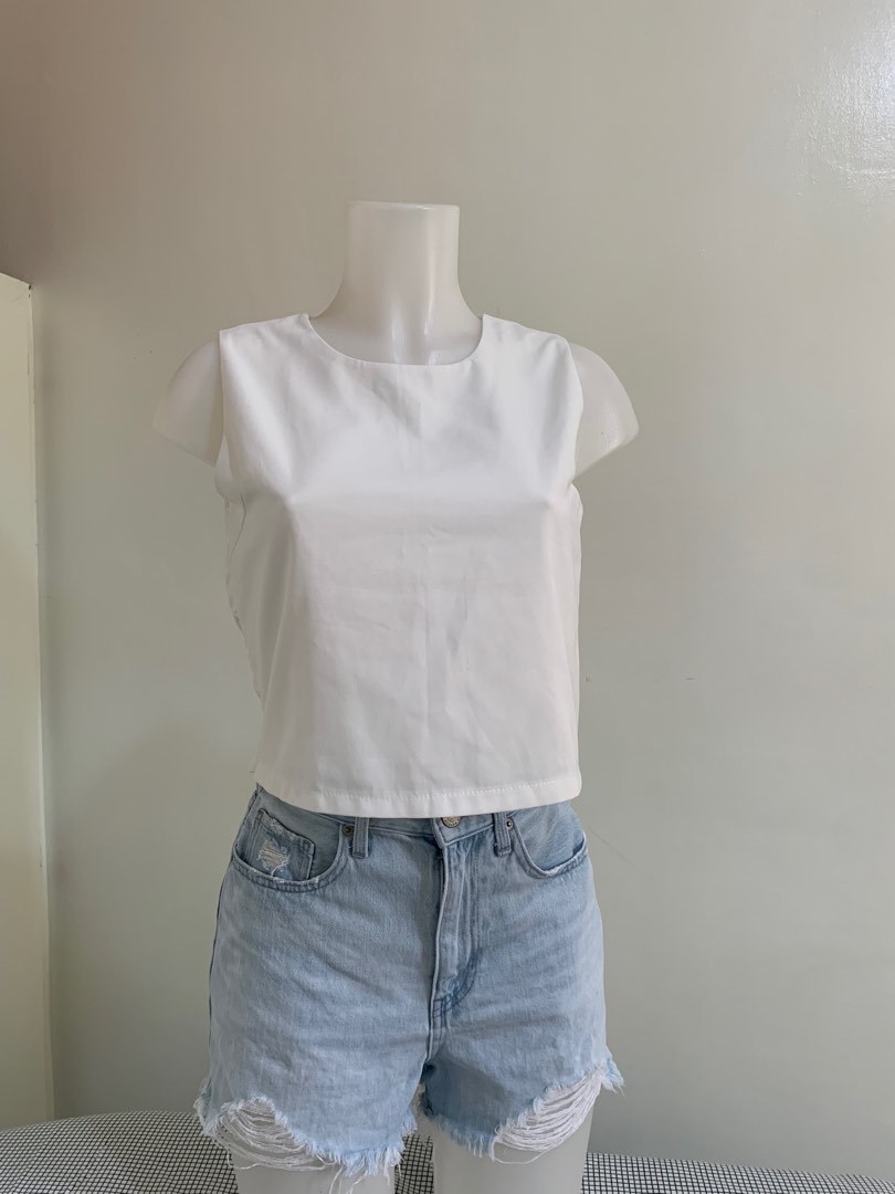 Classy White Top, Women's Fashion, Tops, Others Tops on Carousell