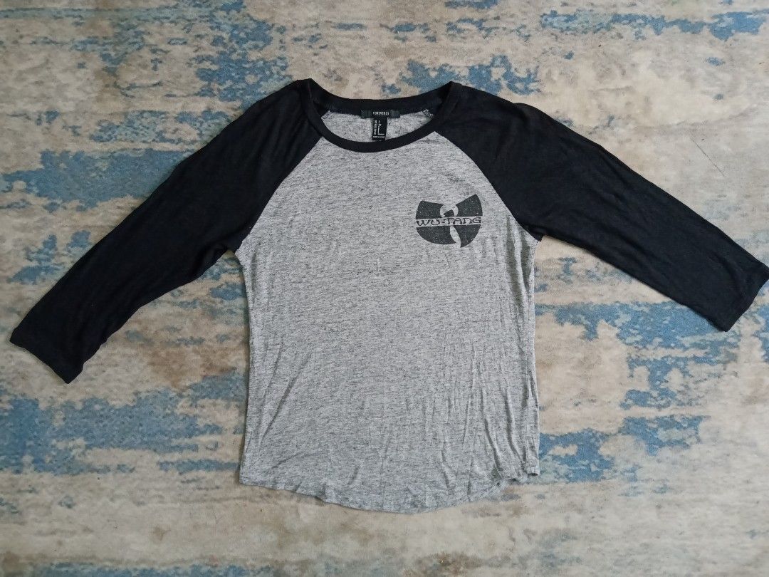 Wu tang cheap sweatshirt forever 21