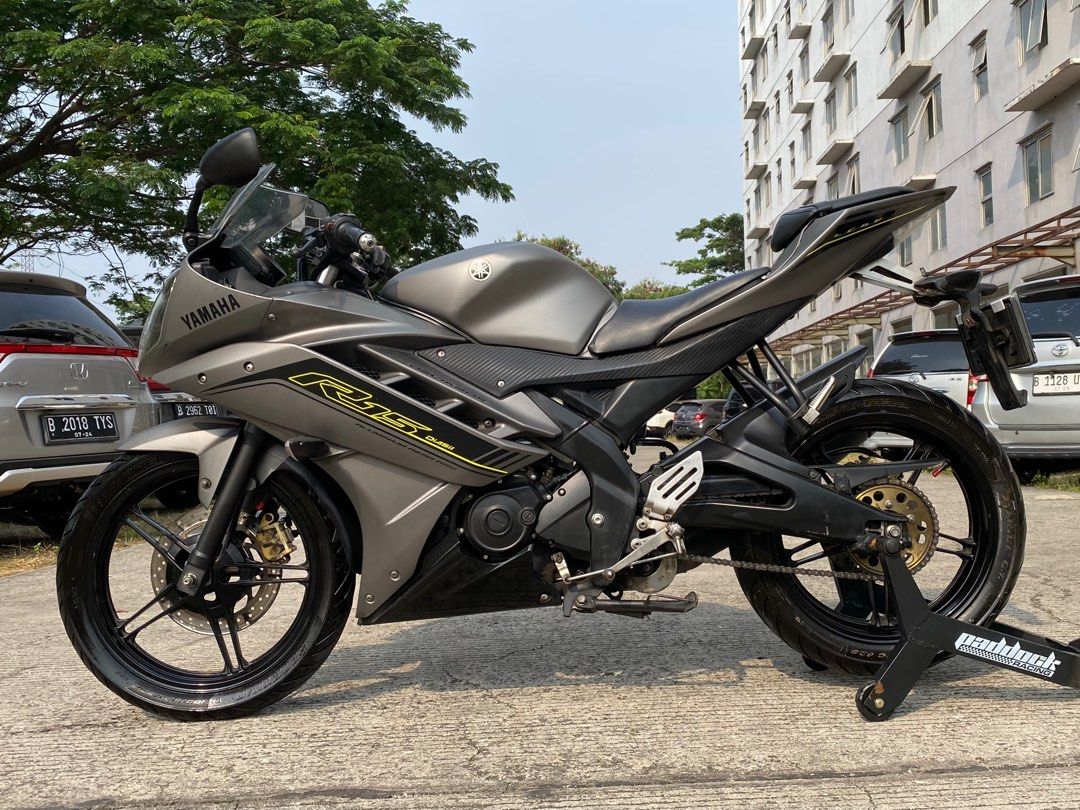Yamaha r15 v2 2016 on sale