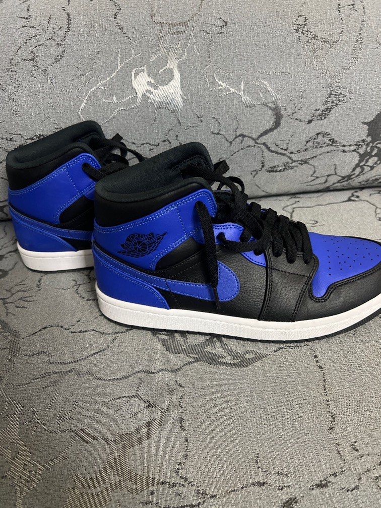 Nike air jordan hotsell 1 mid royal blue