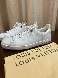 💯% Authentic LV Monogram & White Arclight Sneaker (38), Luxury, Sneakers &  Footwear on Carousell