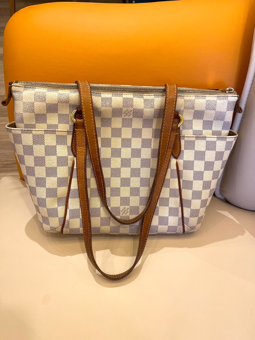 The new Louis Vuitton Alma BB in Damier Azur - Sneak Peak LV Alma