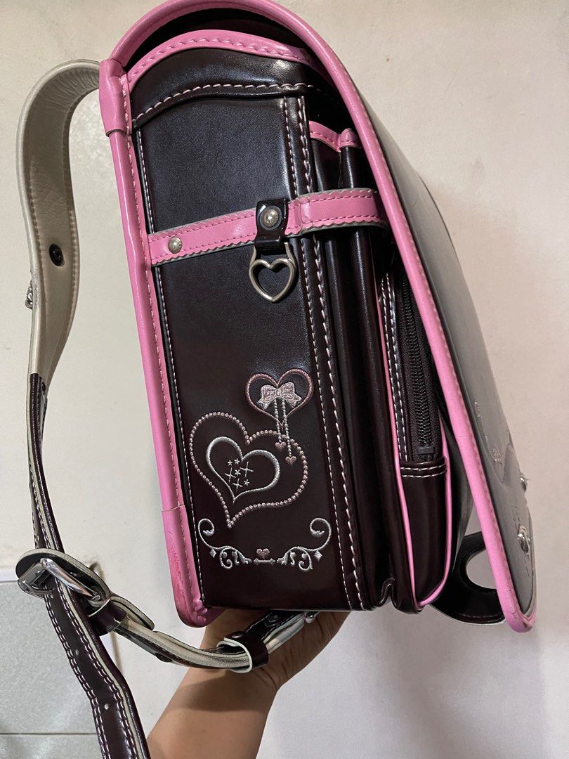 Backpack (Category: Announcements) located in Mandaluyong City. Submitted by merian_09 (Listing ID 1249941333, Image 3). Description: Like new Actual photo Preloved Bags Price negotiable.
