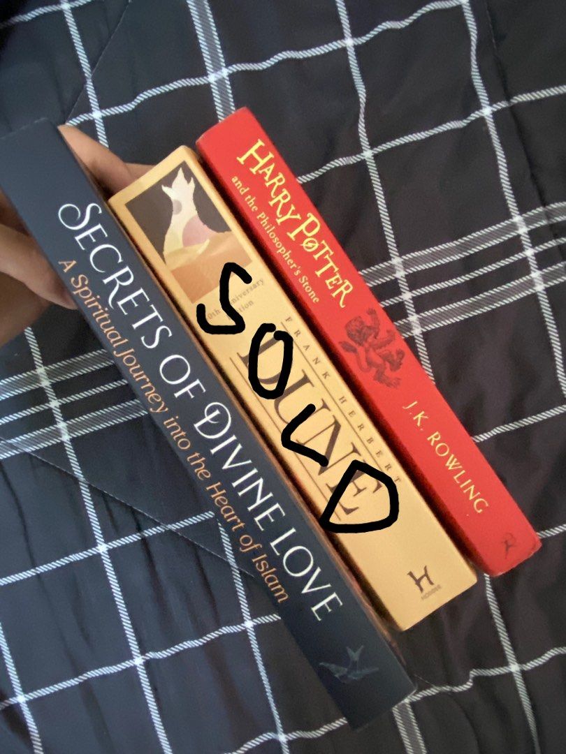 book bundle (Category: Storybooks) located in Shah Alam. Submitted by fourteenteen (Listing ID 1242408529, Image 2). Description: rm28-rm50 each if buy seperately rm70 if buy you both books are in good condition dm if want to see more details.