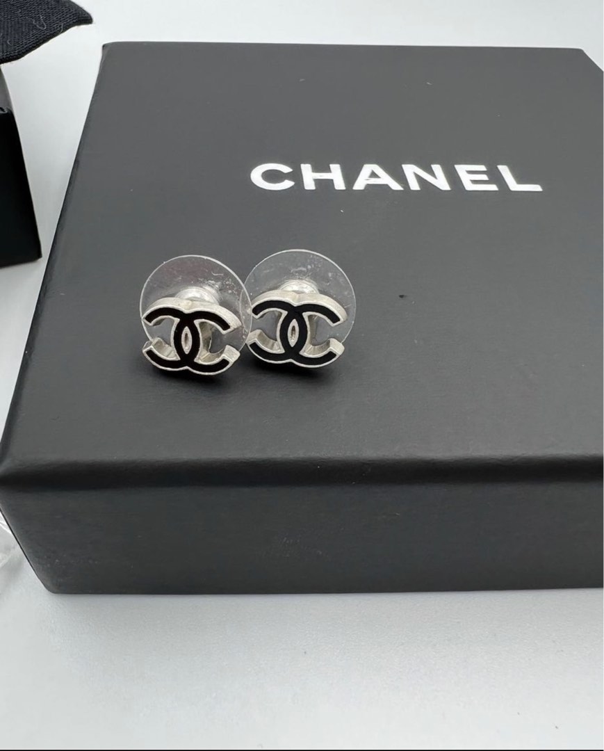 Chanel Black Jumbo Logo Earrings main image 1