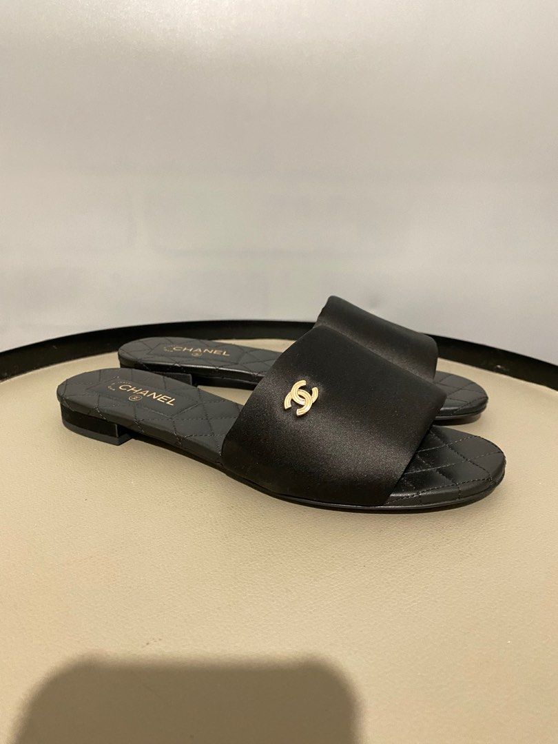 Satin chanel slides online