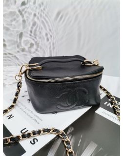(Category: ) located in . Submitted by redrabbitluxury_singpore (Listing ID 1249898476, Image 1). Description: .