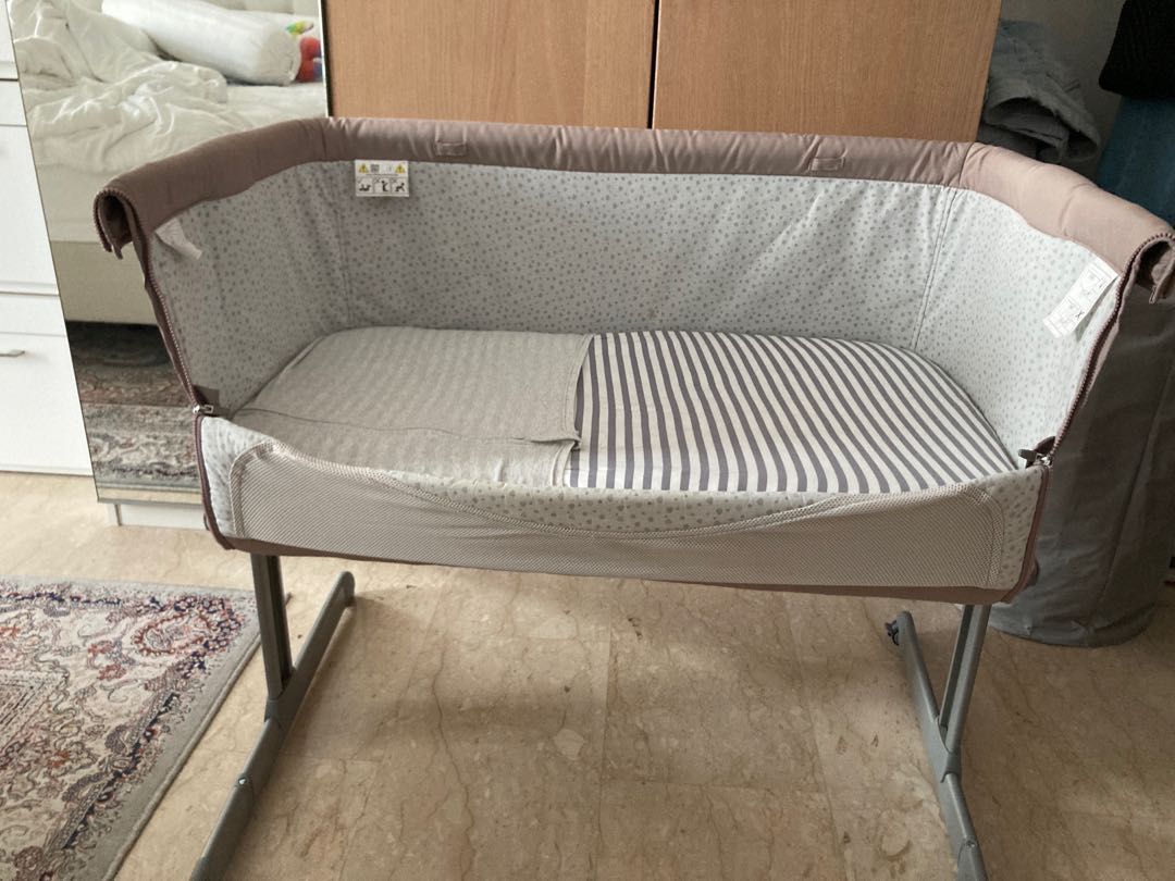 Chicco next to me side sleeper with fitted sheet and protector, Babies