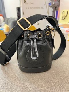 Coach mini 黑色牛皮迷你水桶包