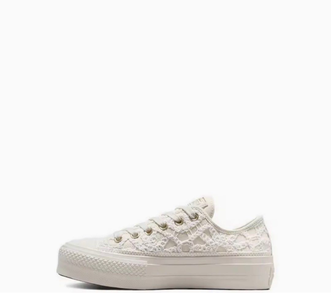Chucks flower deals lace