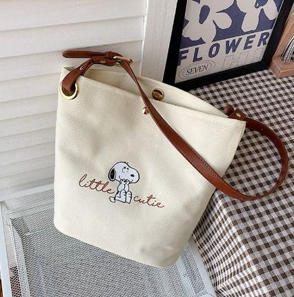 Cute Playful Cartoon Snoo Bucket Shoulder Bag New Style