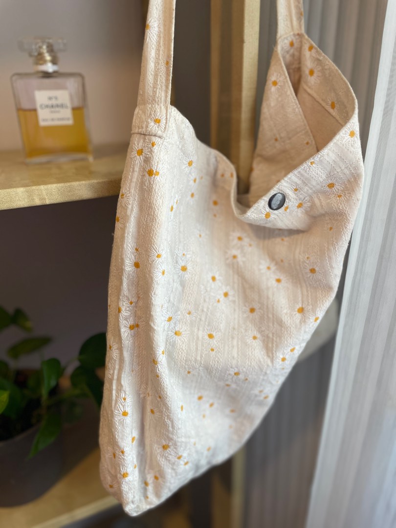 Daisy hot sale canvas bag