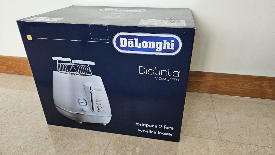 De Longhi Distinta Moments 2 slice Toaster, TV & Home Appliances