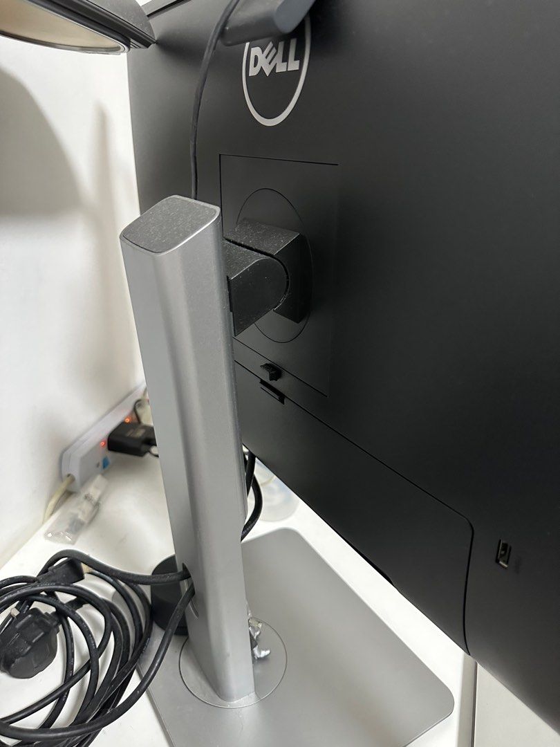 Dell Monitor 27-inch, Computers & Tech, Parts & Accessories, Monitor ...