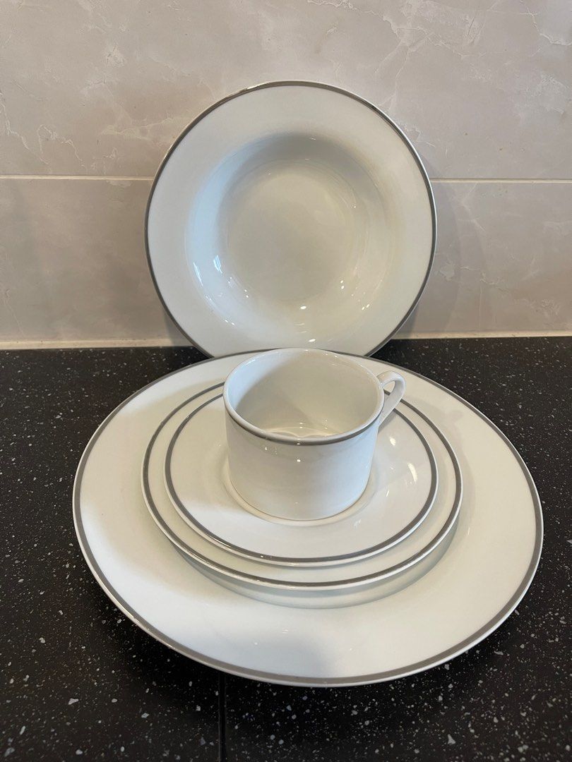 Dinner set 5 items for 1 person USED Furniture Home Living