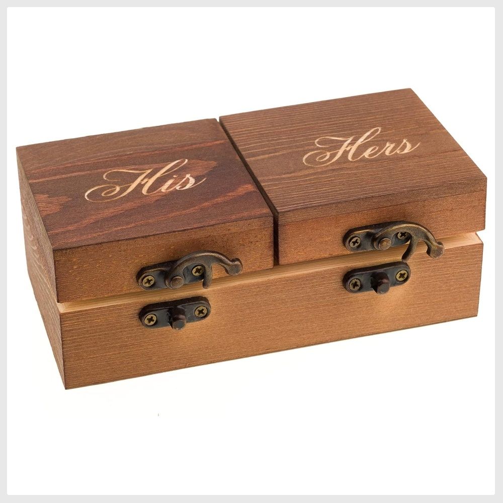Engagement ring holder deals box