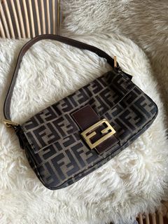 (Category: ) located in . Submitted by como_vintage (Listing ID 1249944895, Image 1). Description: .