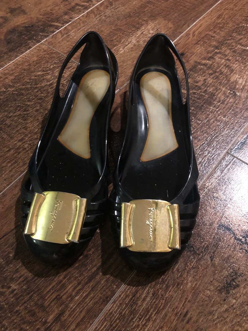 Sepatu jelly ferragamo sales