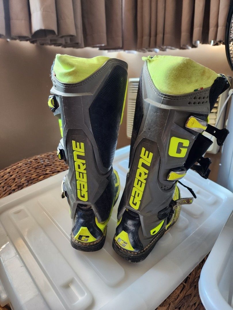 Used motocross boots new arrivals size 9
