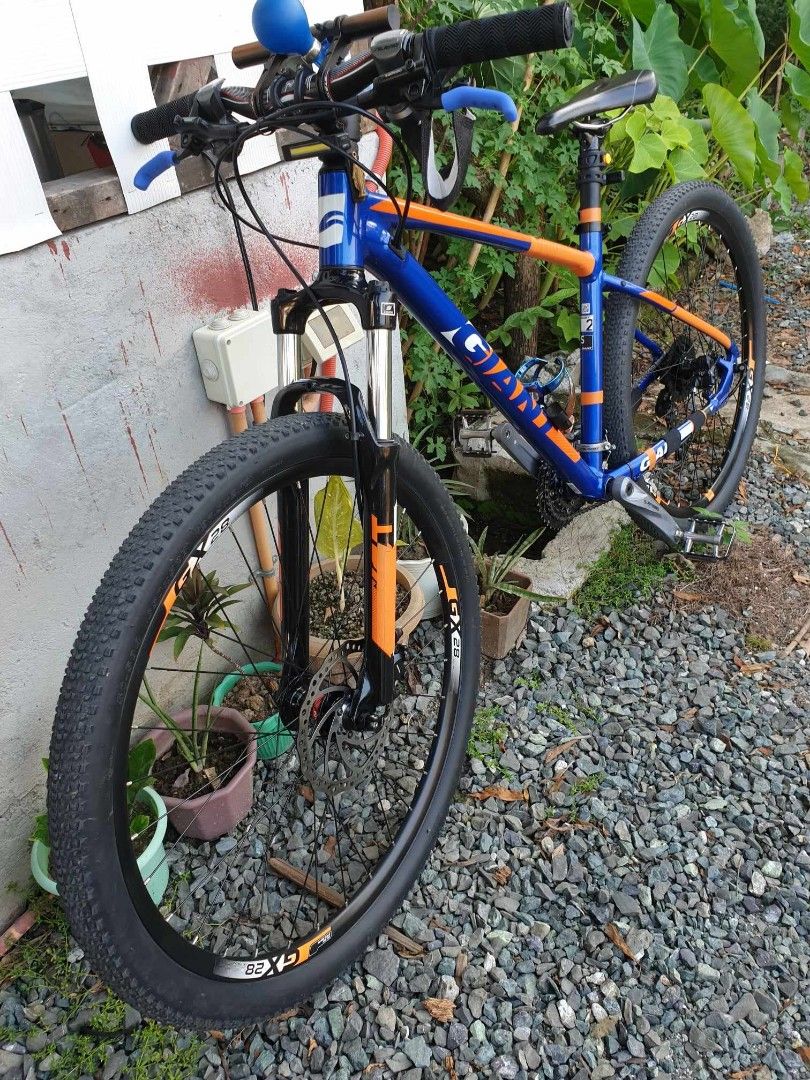 GIANT BICYCLE ATX 2 2018 small Sports Equipment Bicycles