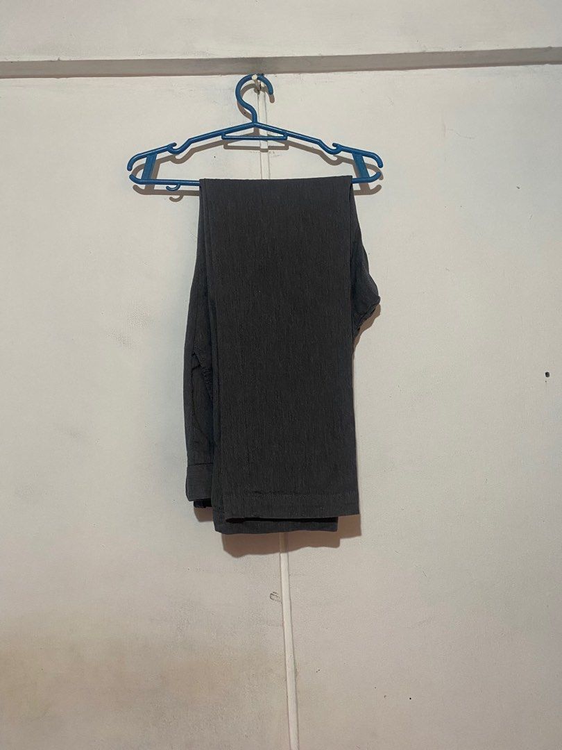 Global work pants (Category: Trousers) located in Mandaluyong City. Submitted by Mid90s (Listing ID 1249922613, Image 3). Description: Size: Medium on tag (29-30) Opening: 7 inches Lenght: 37 inches No issue Excellent condition Mandaluyong Area Via lalamove only no shipping outside Metro Manila due work/busy schedule 🙂.
