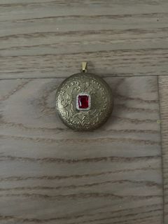 （分類：）位於 。 由 gianna_123 提交（商品編號 1249802591，圖片 1）。簡介： 。