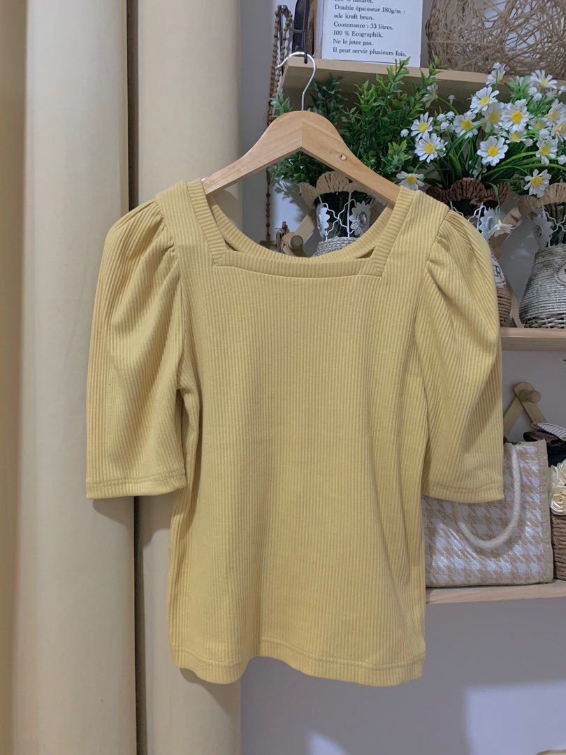 GU by UNIQLO Square Neck Ribbed Puff Sleeves Top on Carousell