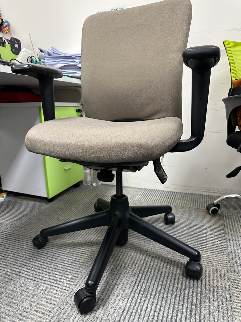 Haworth Look office chair, 傢俬＆家居, 傢俬, 椅子 Carousell