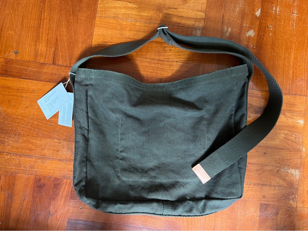 Hender scheme "square shoulder bag small", 男裝, 袋, 小袋  Carousell
