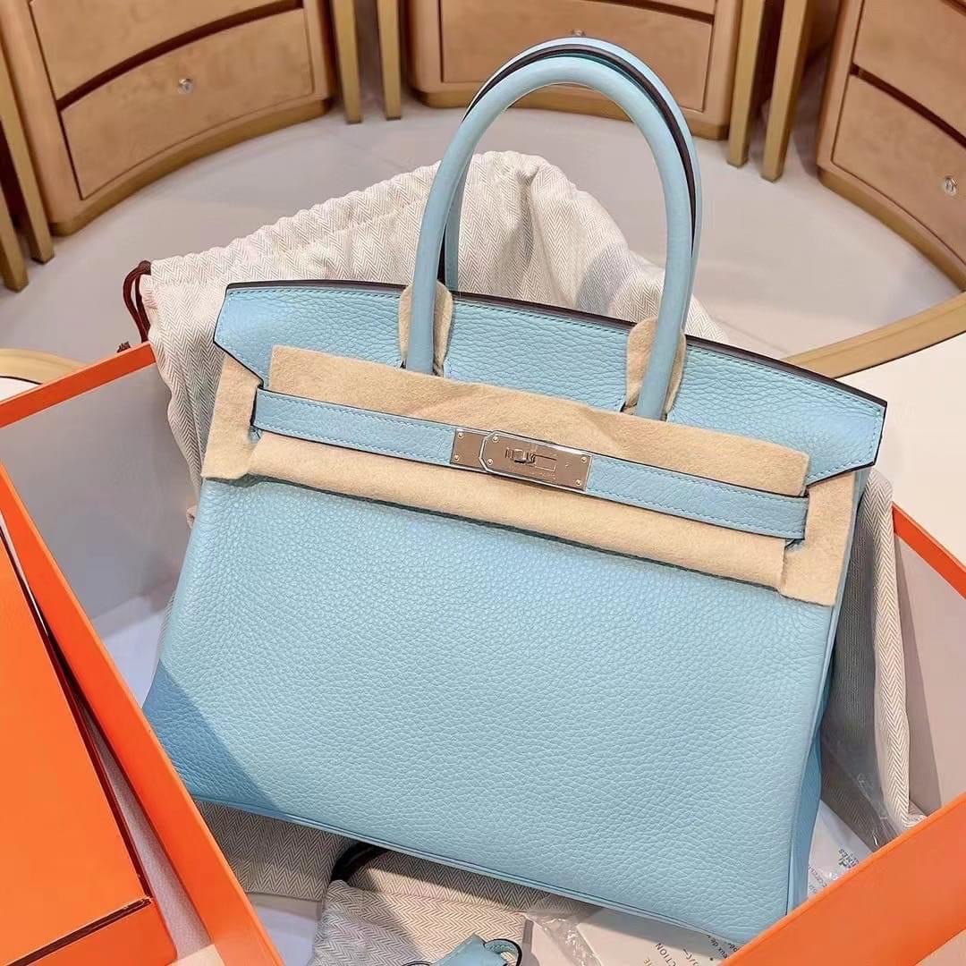 Hermes Kelly 25 Touch Croc Vert Rousseau Madame Shiny Ghw U stamp , Luxury,  Bags & Wallets on Carousell