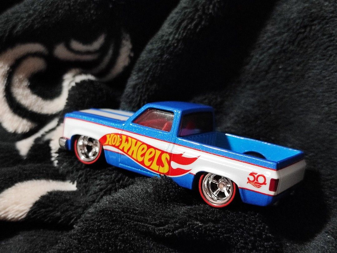 Hot Wheels 2018 50th Anniversary 83 Chevy Silverado from Display