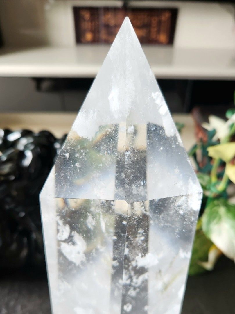 Huge 7.25Kg Natural White Crystals Tower with LED Base Lights 超级 