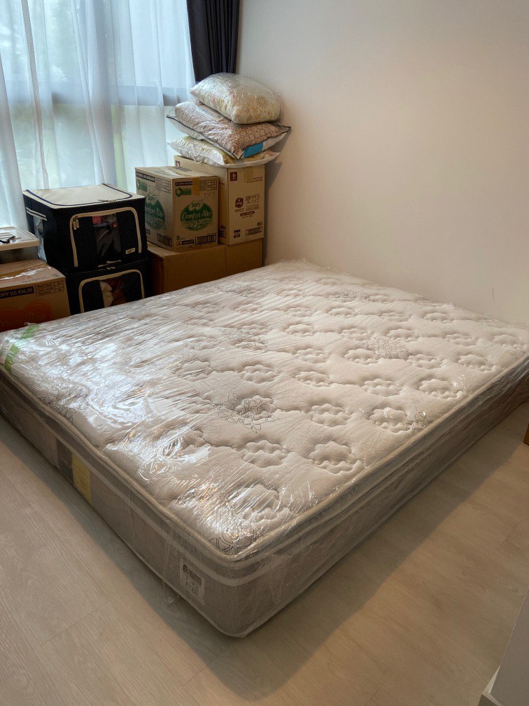 King Koil Queen Mattress, Furniture & Home Living, Furniture, Bed