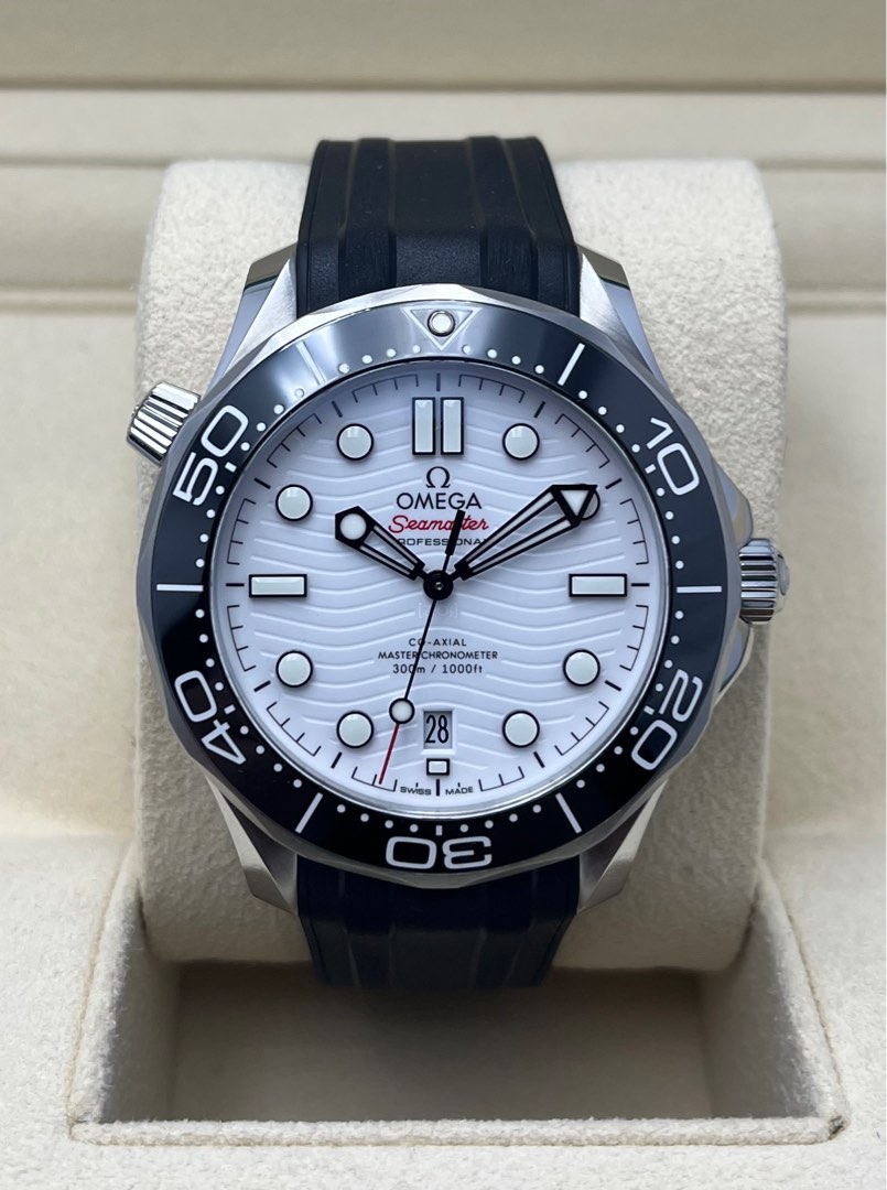 White dial omega hotsell seamaster
