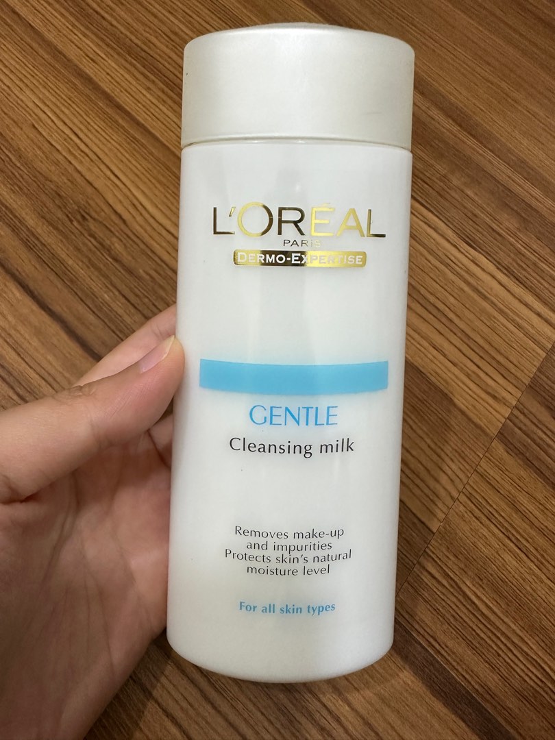 Loreal Cleansing Milk, Beauty & Personal Care, Face, Makeup on Carousell