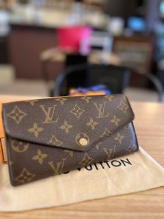 Louis Vuitton Monogram Canvas Valentine Bird Victorine Wallet